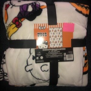 👻💜 Hello Kitty Plush Halloween Blanket - White- witch , ghost , mummy & pumpkin